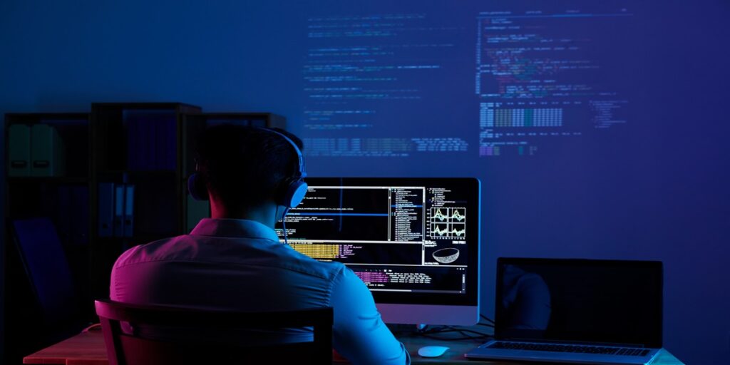 Why is programming training recommended for children and teenagers?